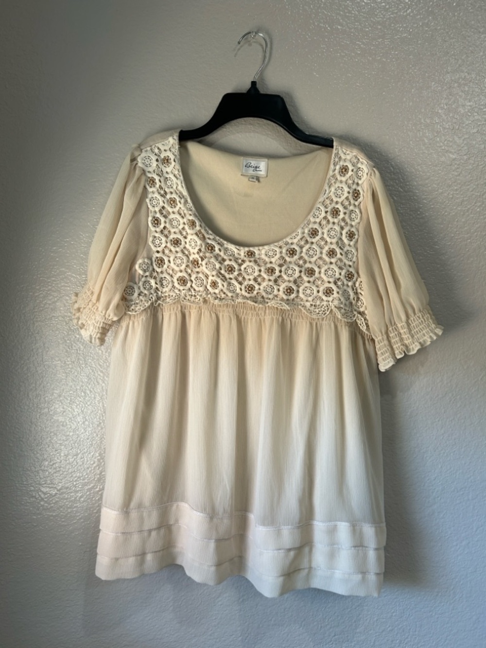 Beige by eci Crochet Yoke Peasant Blouse Short Sleeve Beaded accent Sz XL Boho